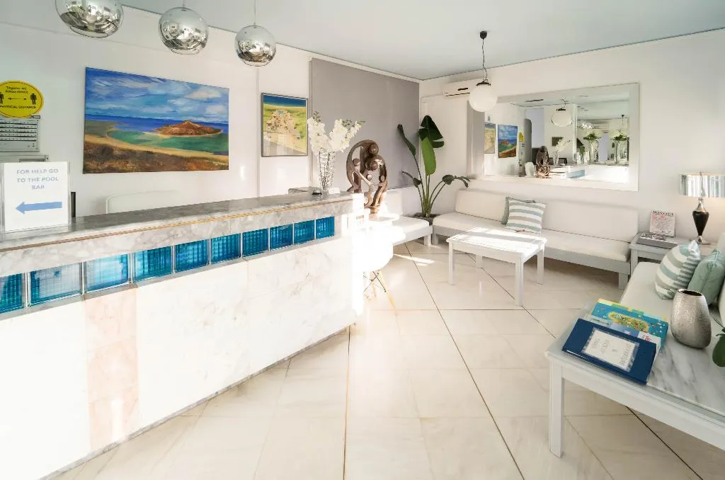 Lobby, Futura, Crete