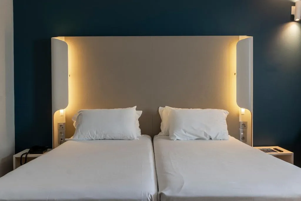 DOUBLE Accessible Room, Travelodge Malaga Aeropuerto, Costa Del Sol