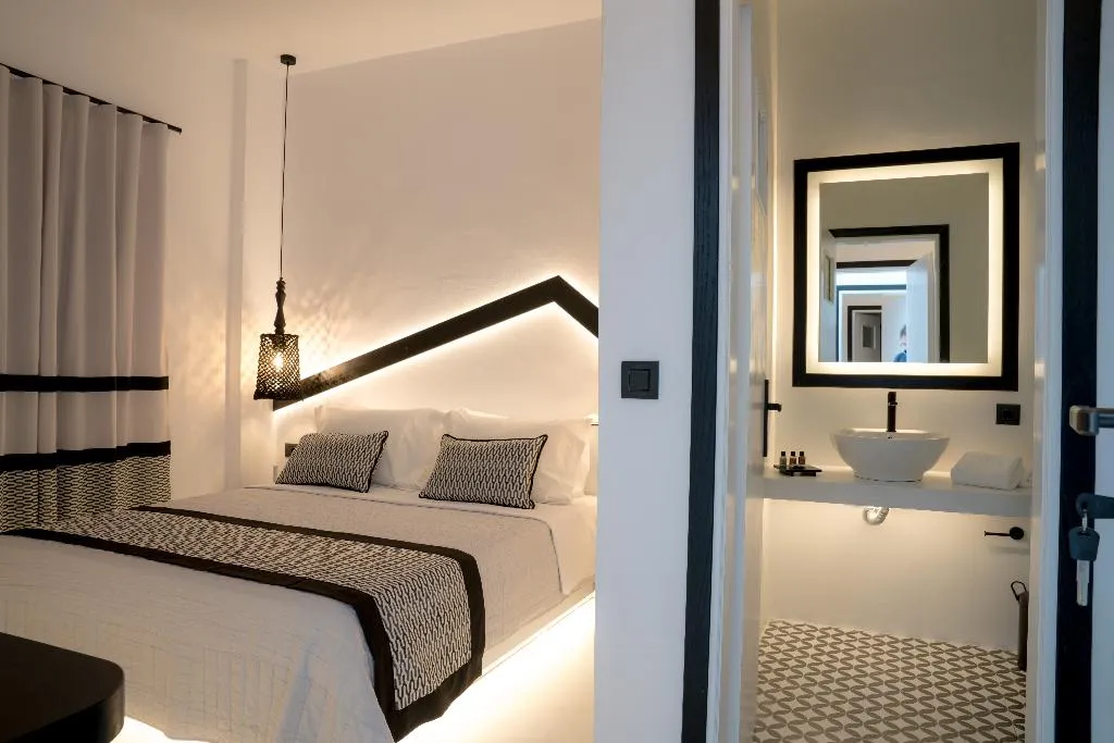 Double or Twin COMFORT Room, Divelia, Santorini