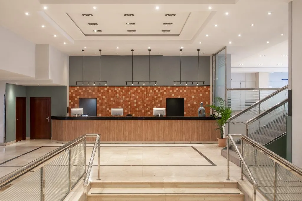 Lobby, Madrid Alameda Aeropuerto Affiliated By Melia, Madrid