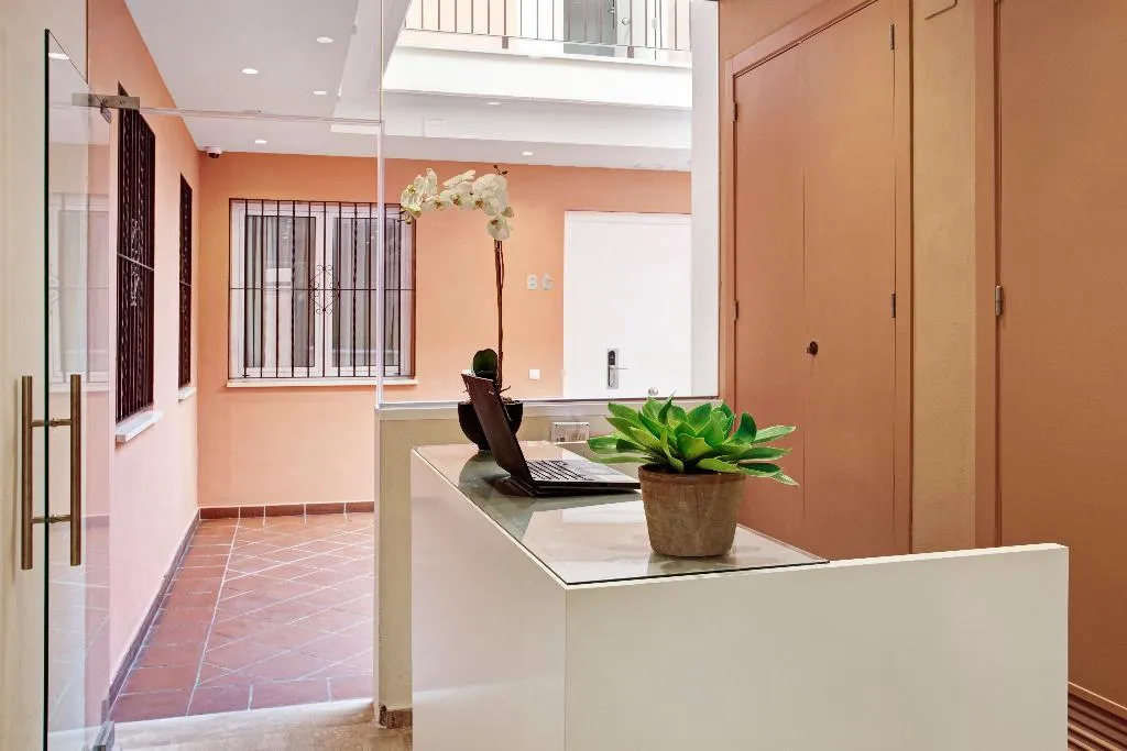 Lobby, Apartamentos Metrópolis Sevilla, Seville