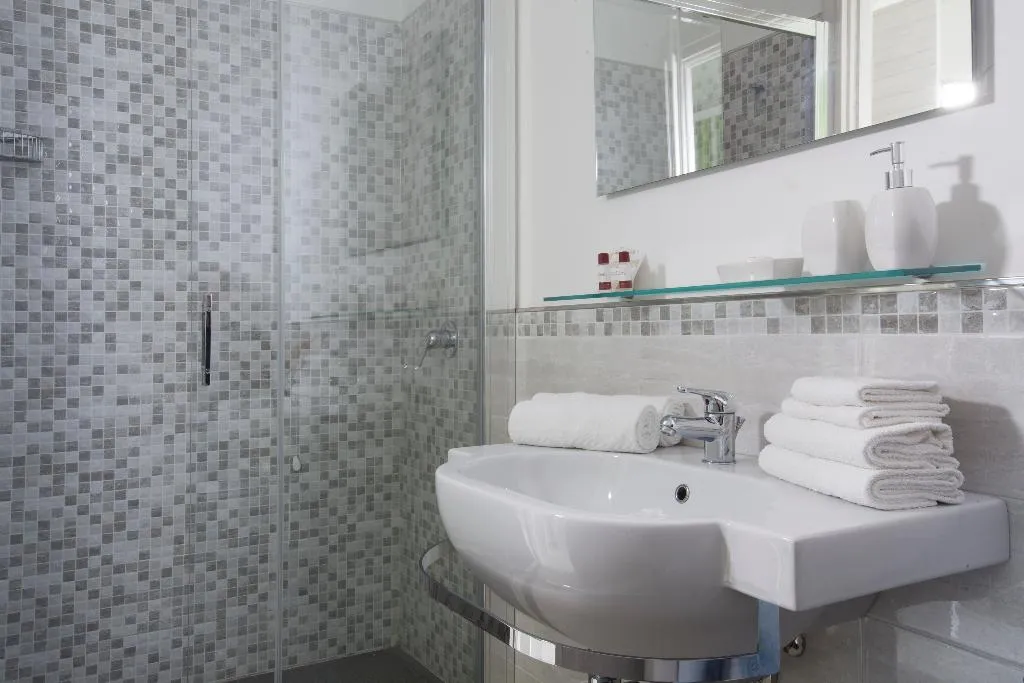 DOUBLE WITH TERRACE Room, Villa Iolanda, Naples