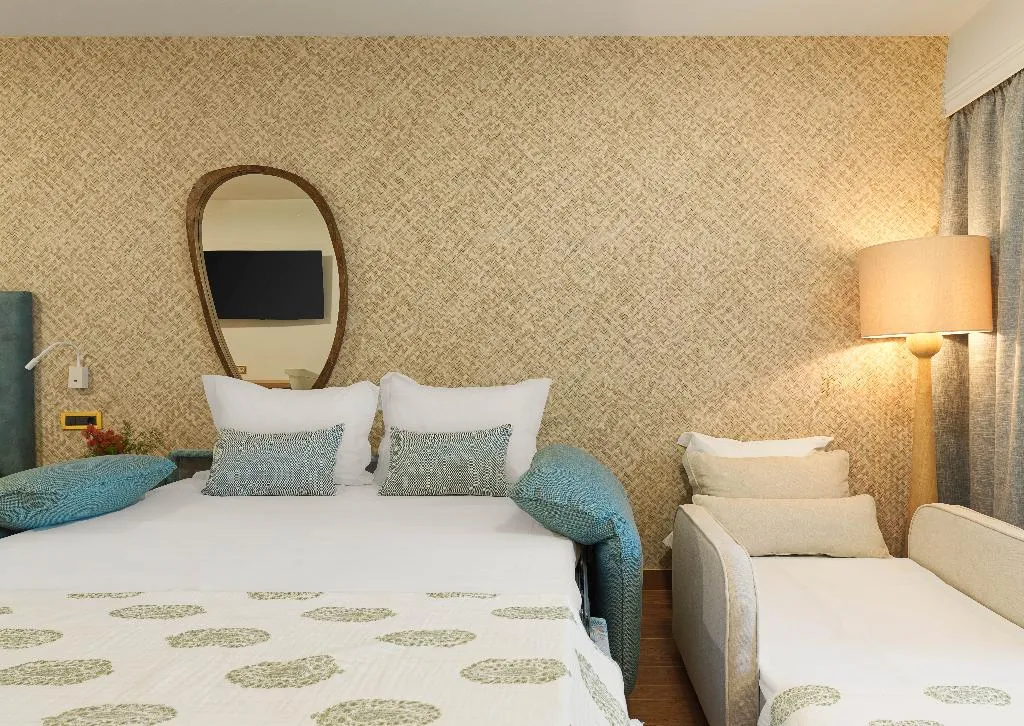 DOUBLE DELUXE POOL VIEW Room, Seafos Luxury Resort & Spa, Kalamata