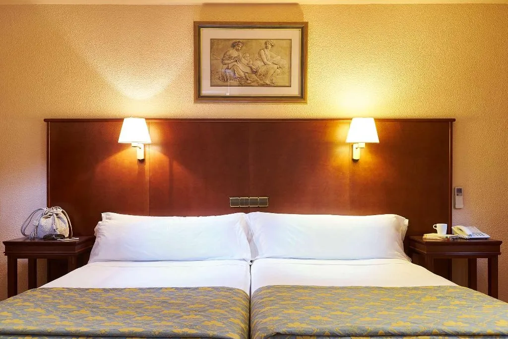 Room, Cason del Tormes, Madrid