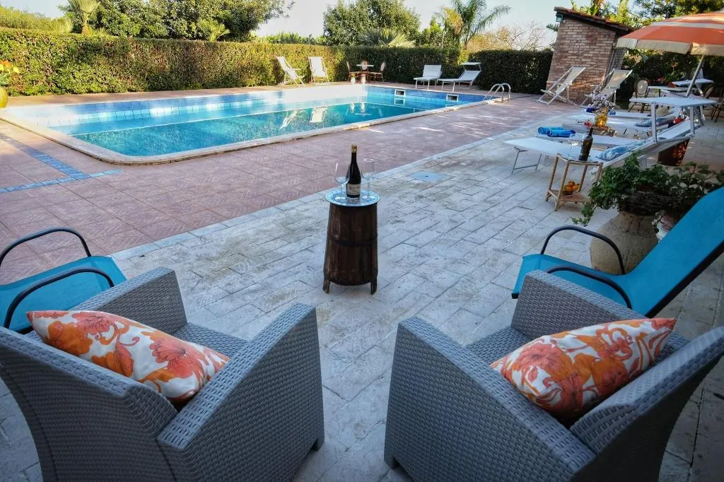 Sports and Entertainment, Mandorleto B&B, Catania