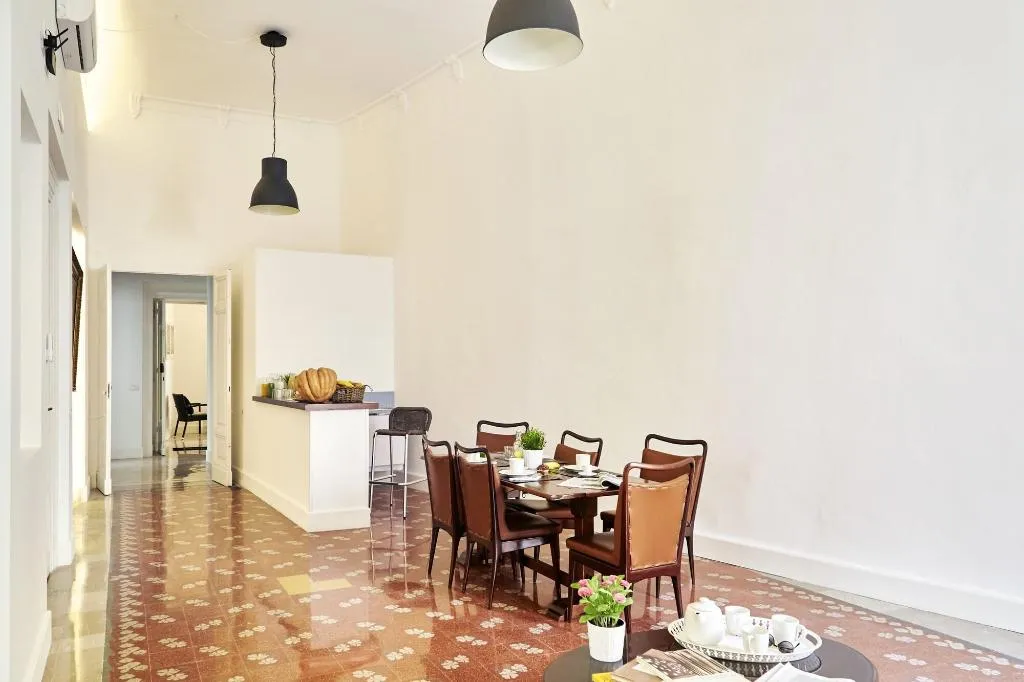 Restaurant, Maison Toledo 210, Naples