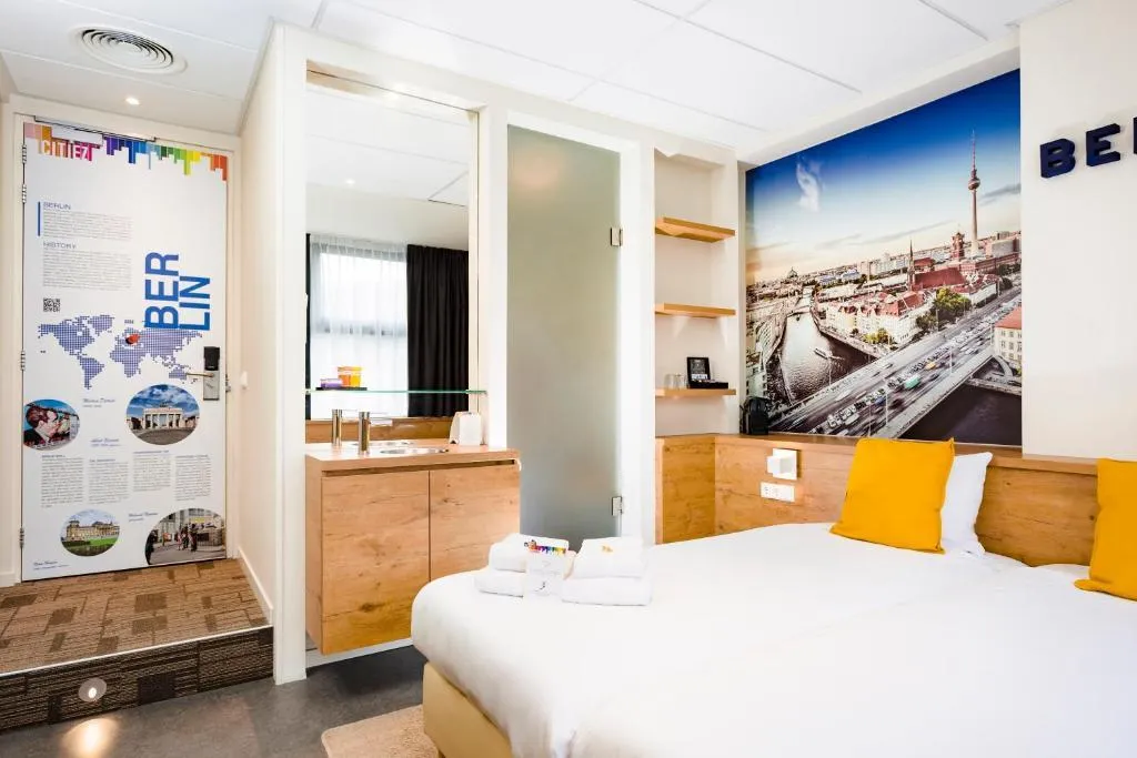 TWIN CLASSIC Room, Citiez Hotel Amsterdam, Amsterdam