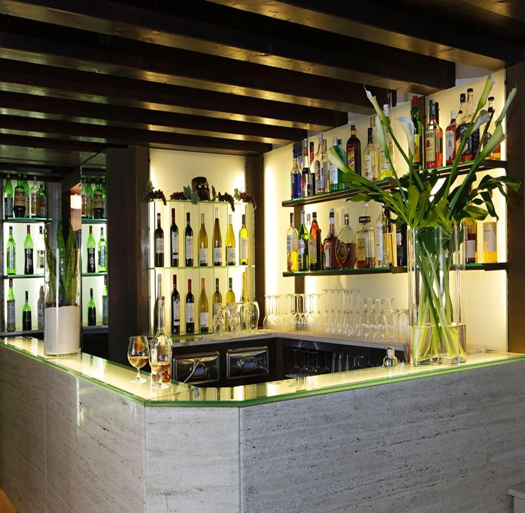 Bar, Liassidi Palace, Venice