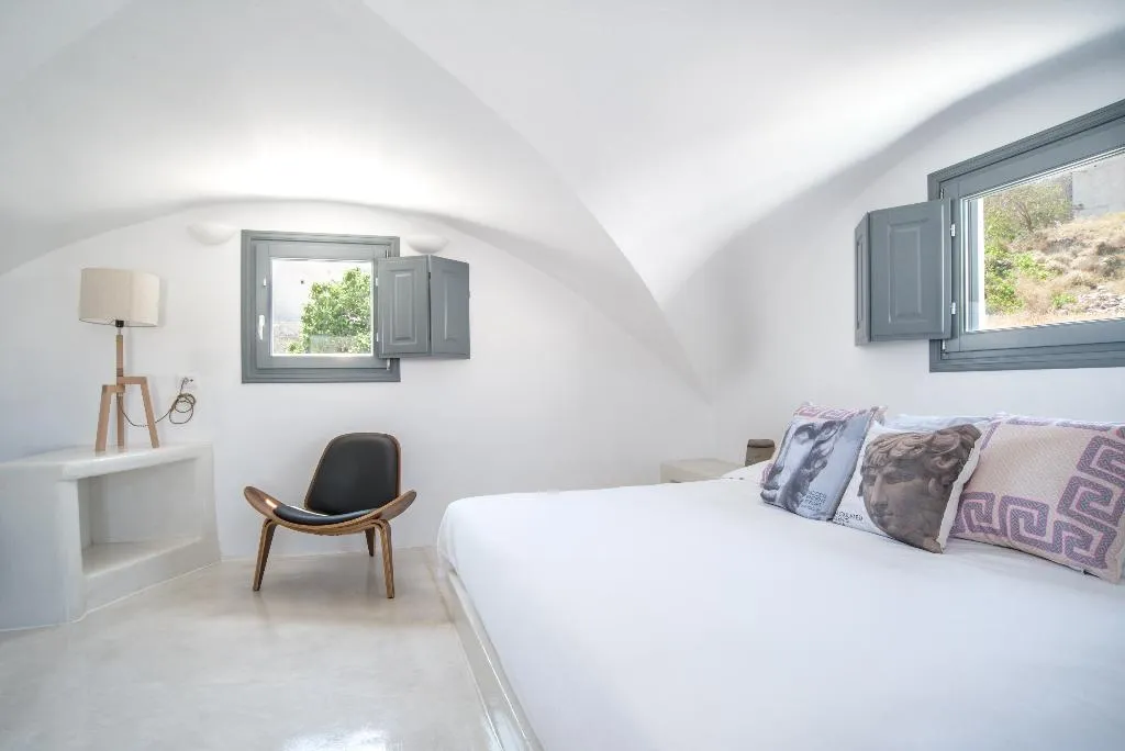 VILLA EXECUTIVE Room, Lagadi Suites, Santorini