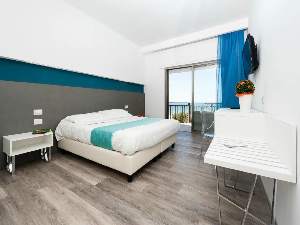 Room, Serapo, Rome
