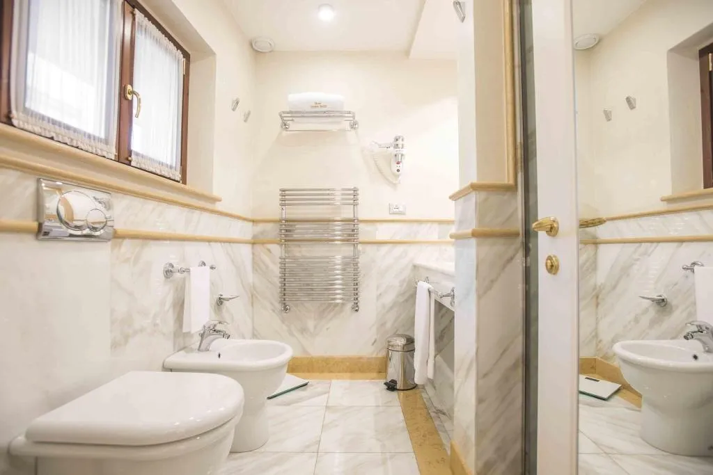 SINGLE BASIC Room, Golden Tower Hotel & Spa, Florence
