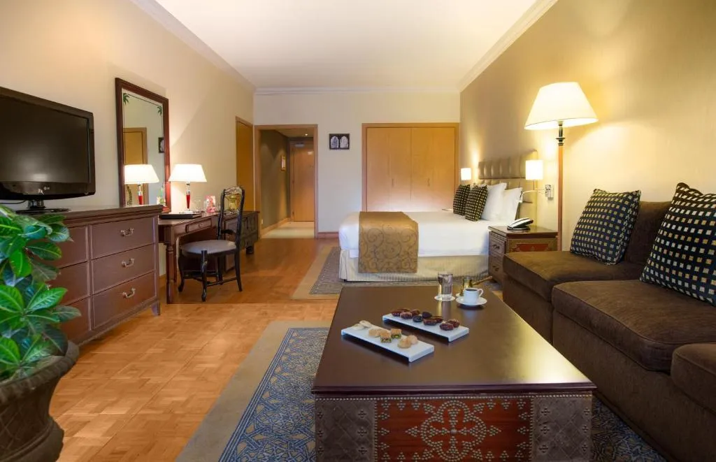 FAMILY ROOM STANDARD Room, Millennium Plaza Downtown Suites exCrowne Plaza Ap, Dubai