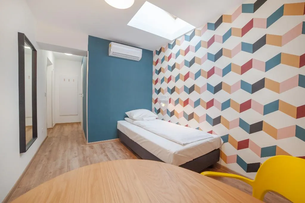 SINGLE STANDARD Room, Hostel Atlantis Kraków, Krakow