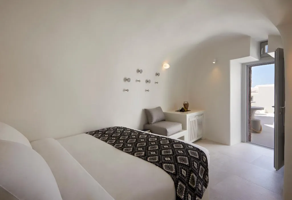 CAVE TWO BEDROOMS TWO BATHROOMS Room, Elysian Santorini, Santorini