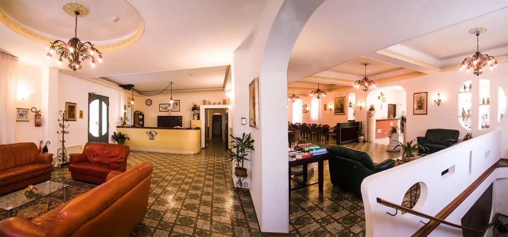 Lobby, delle Palme, Catania