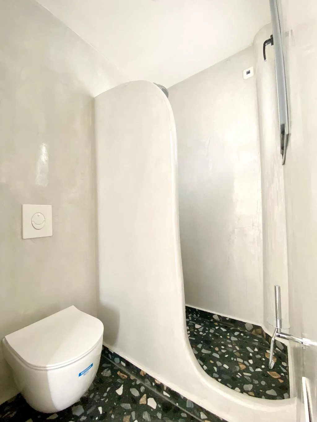 STUDIO DELUXE TWO BEDS Room, Anny Studios Perissa Beach, Santorini