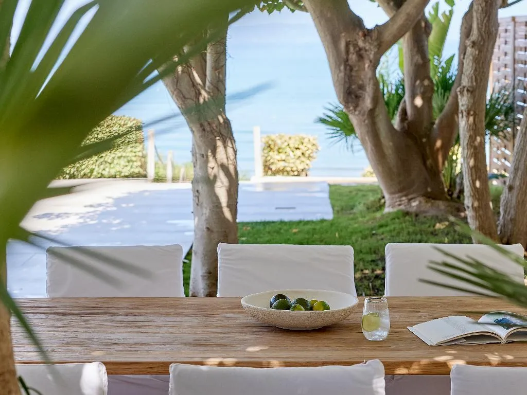 VILLA CAPACITY 8 Room, Mandola Rosa, A Resort to Live, Athens