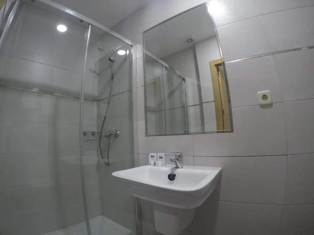 DOUBLE STANDARD Room, El Pilar, Madrid