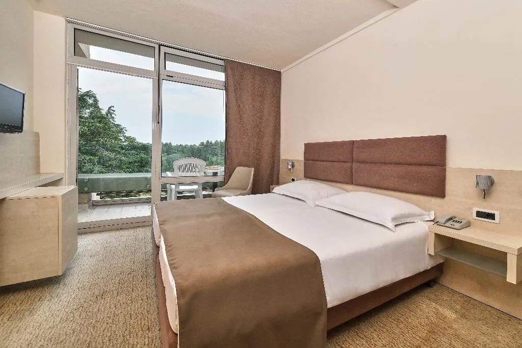 DOUBLE PARK VIEW Room, Hotel Mediteran Plava Laguna, Istria