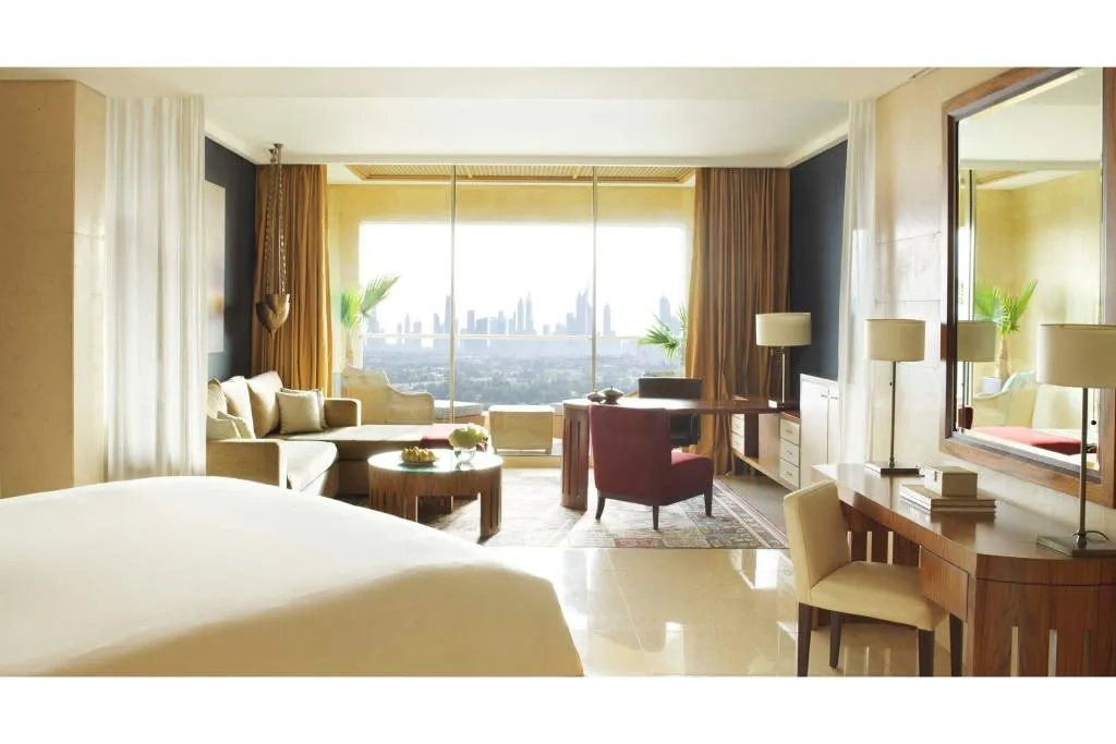 Double or Twin CLUB Room, Raffles Dubai, Dubai
