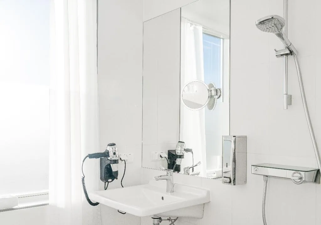 TRIPLE STANDARD Room, Copenhagen Go Hotel, Copenhagen