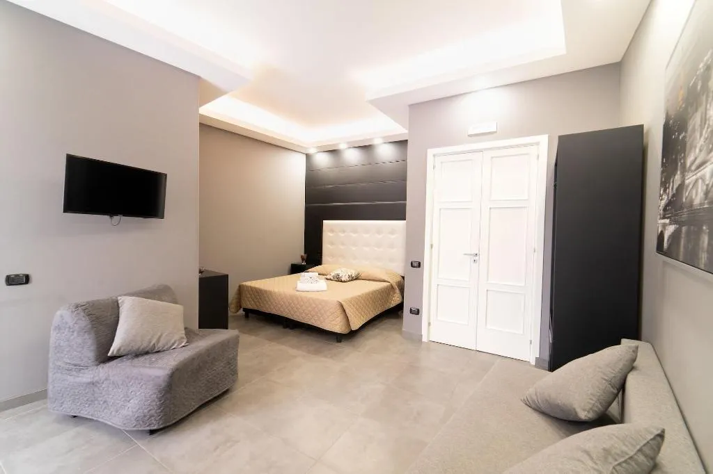 Room, Royal Art House H Duomo (Albergo diffuso), Naples