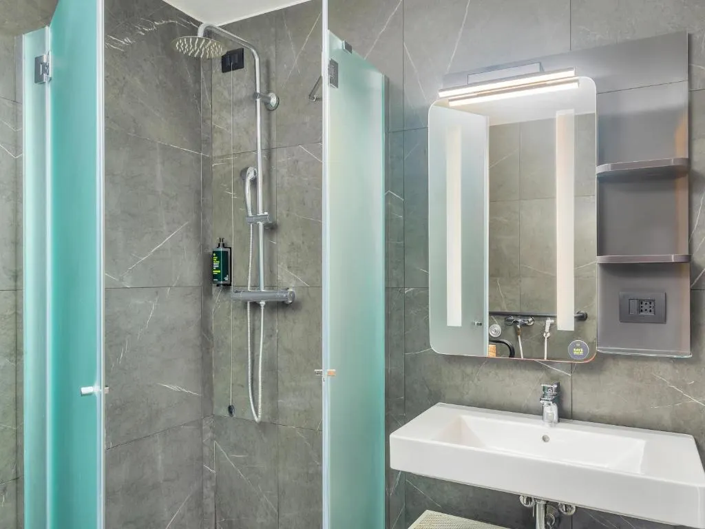 DOUBLE WITH VIEWS Room, B&B Hotel Milano City Center Duomo, Milan