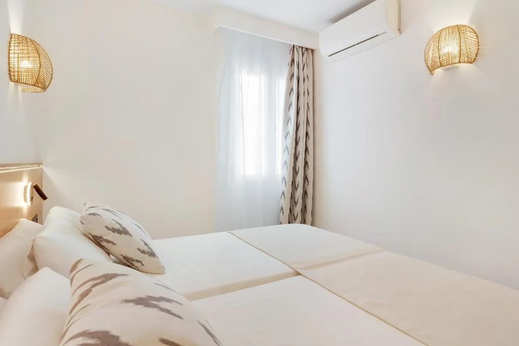 APARTMENT CAPACITY 8 Room, Aparthotel Aquasol, Majorca