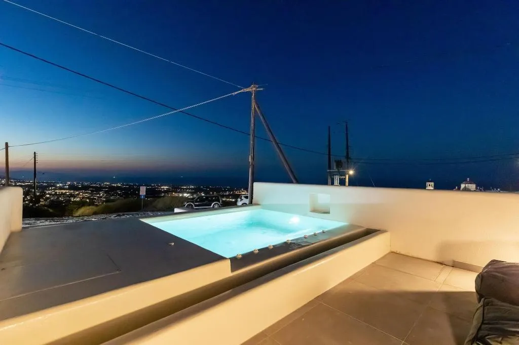 Room, Serapias Suites, Santorini