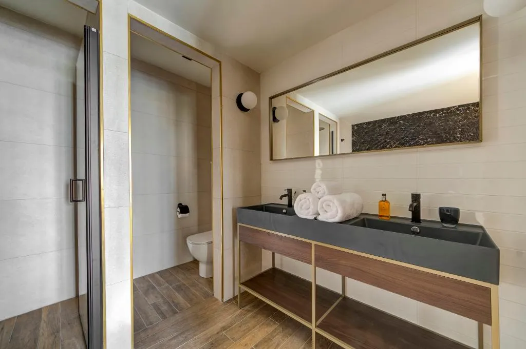 JUNIOR SUITE SUPERIOR SEA VIEW Room, Land's End Boutique Hotel, Malta