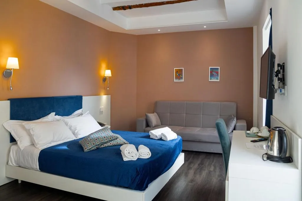 Room, Palazzo Cappuccini Art Relais, Naples