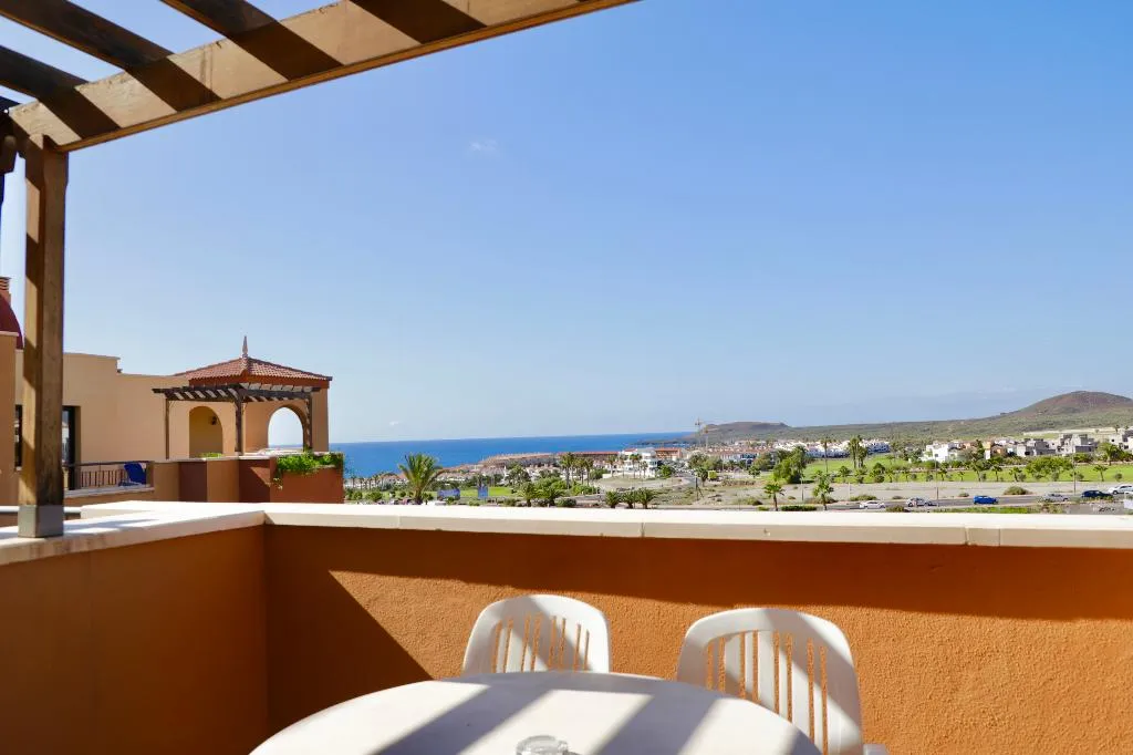 APARTMENT SUPERIOR CAPACITY 4 Room, Grand Muthu Golf Plaza Hotel & Spa, Tenerife