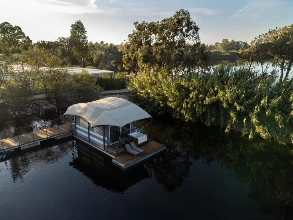 LODGE WITH JACUZZI Room, Nabi Resort Glamping & Spa, Naples