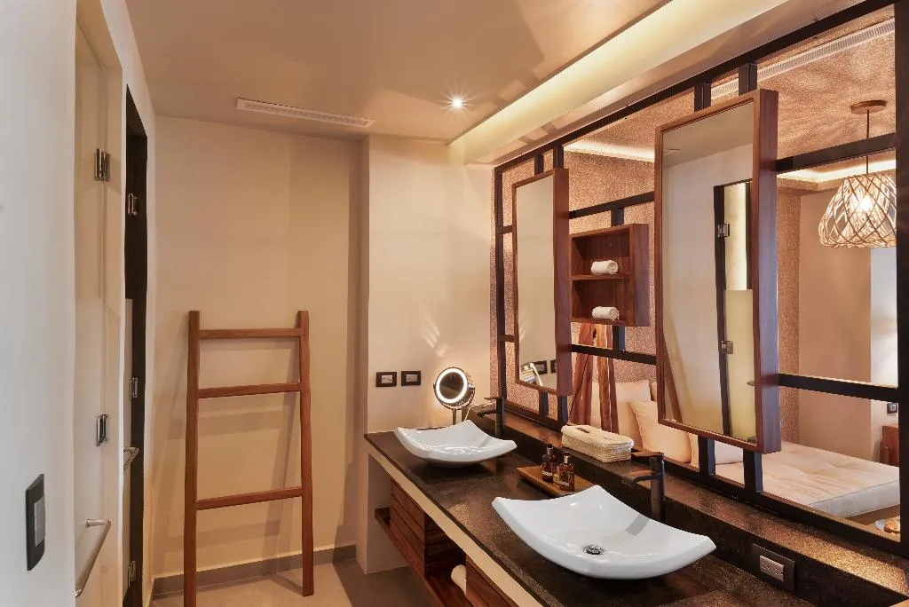 SUITE PREMIUM OCEAN FRONT Room, Mvngata Beach Hotel, Cancun Area