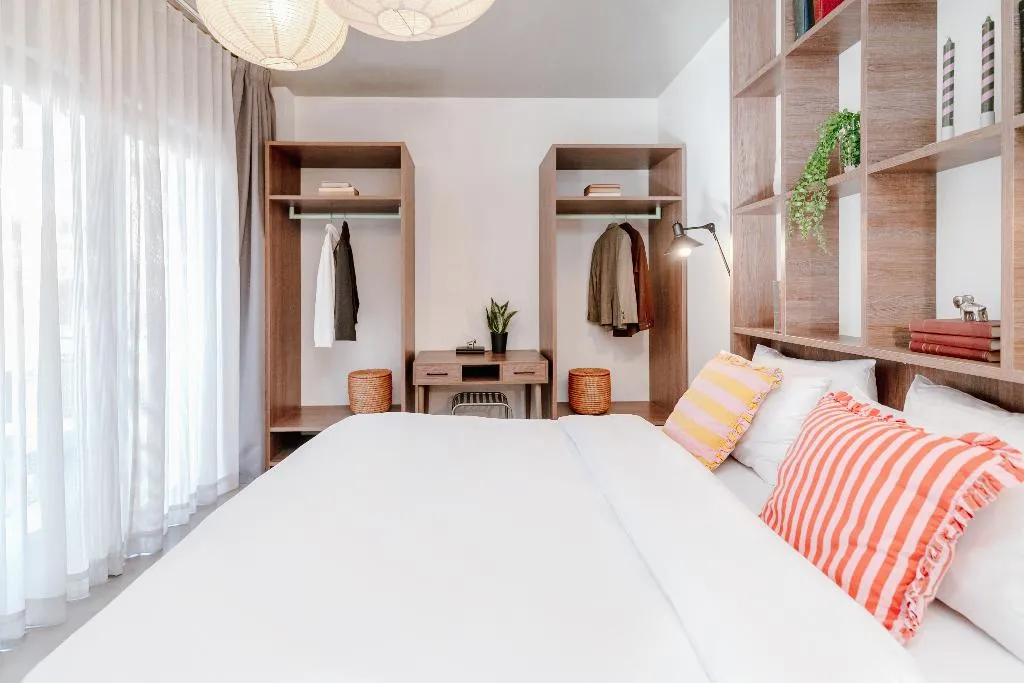 SUITE WITH BALCONY Room, Next Door Athens, Athens