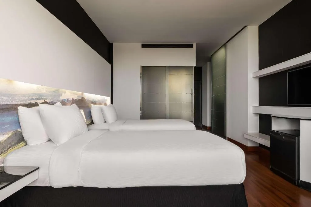 Room, Hilton Madrid Airport, Madrid