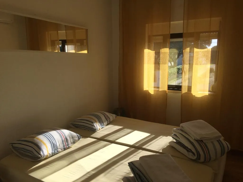 General view, Sublime Sun and Van by Meco Stays, Lisbon