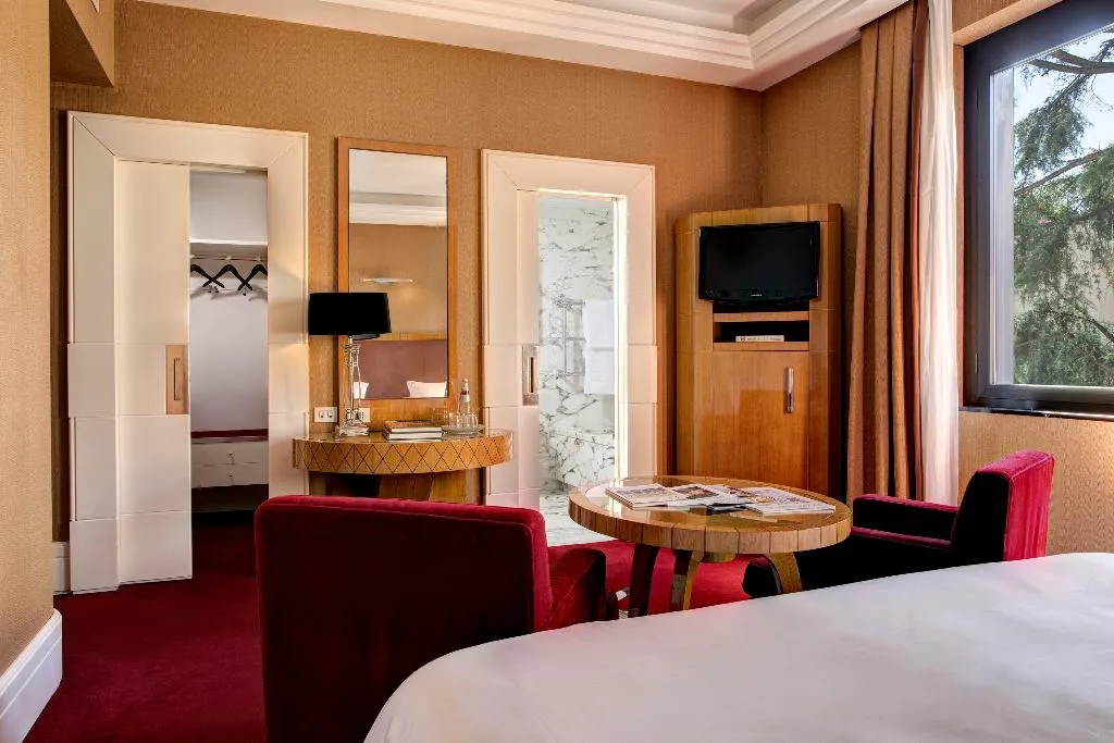 Double or Twin DELUXE Room, Hotel Lord Byron Small Luxury Hotels of the World, Rome