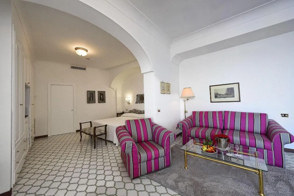 Room, Belvedere, Naples