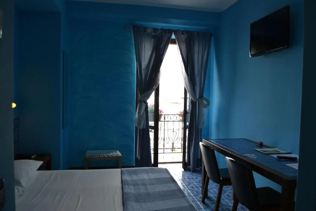 Room, Petit Hotel, Catania