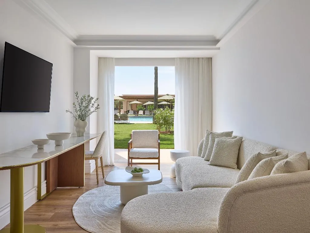 SUITE DELUXE WITH TERRACE Room, Grecotel Filoxenia Kalamata, Kalamata