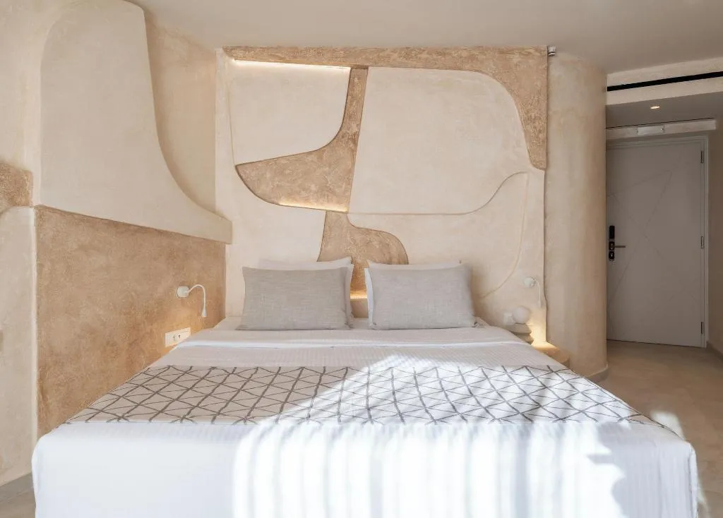 Room, Heyday Luxury Suites, Santorini