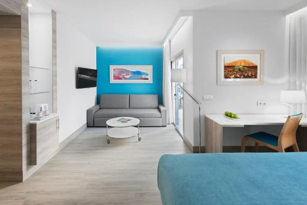 JUNIOR SUITE CAPACITY 3 Room, Elba Lanzarote Royal Village Resort, Lanzarote