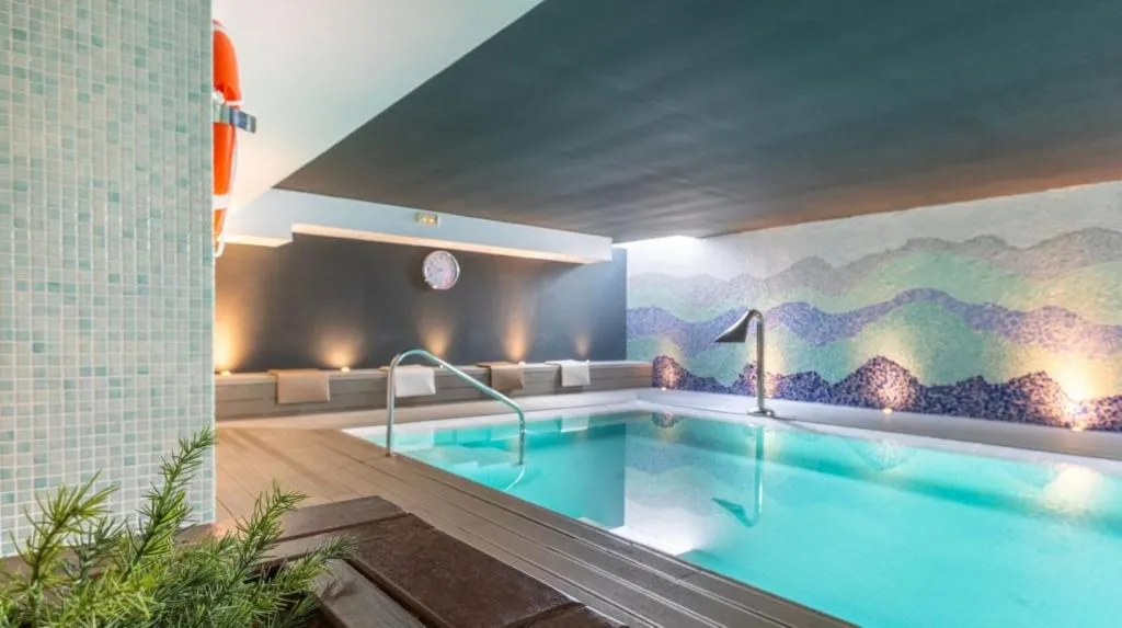 Sports and Entertainment, Prestige Victoria, Costa Brava