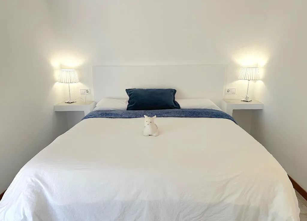 TRIPLE DELUXE KING BED Room, Starbal, Menorca