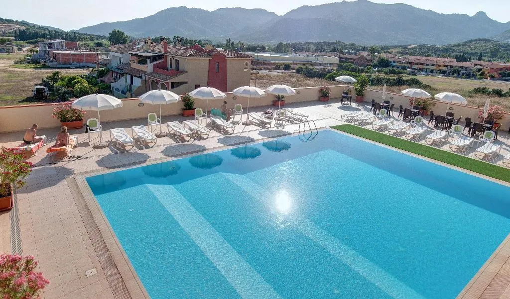 Pool, Residence Le Fontane, Cagliari