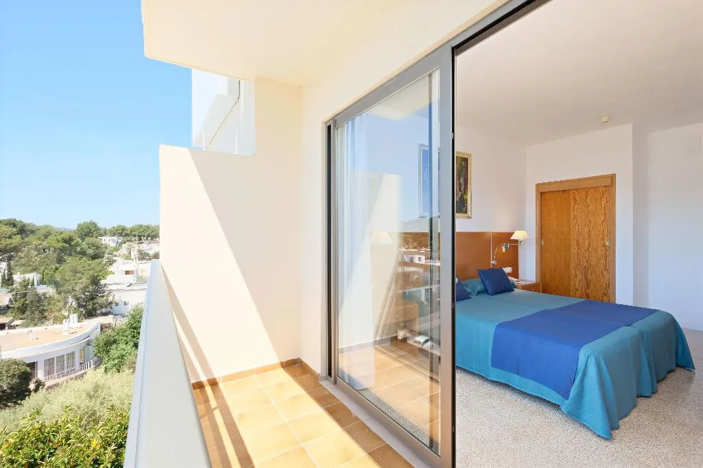 TWIN POOL VIEW Room, AzuLine Hotel S'Anfora & Fleming, Ibiza