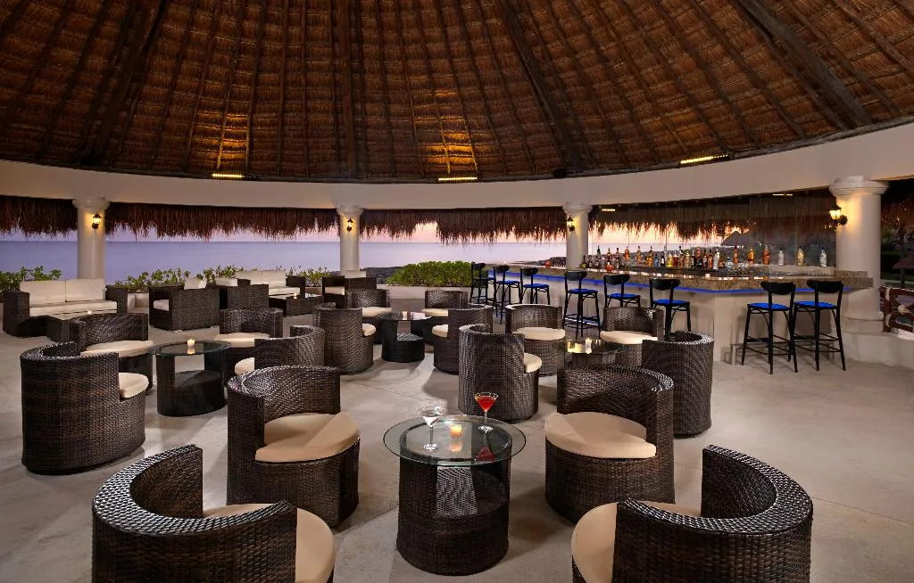 Bar, Hard Rock Hotel Riviera Maya All Inclusive, Cancun Area