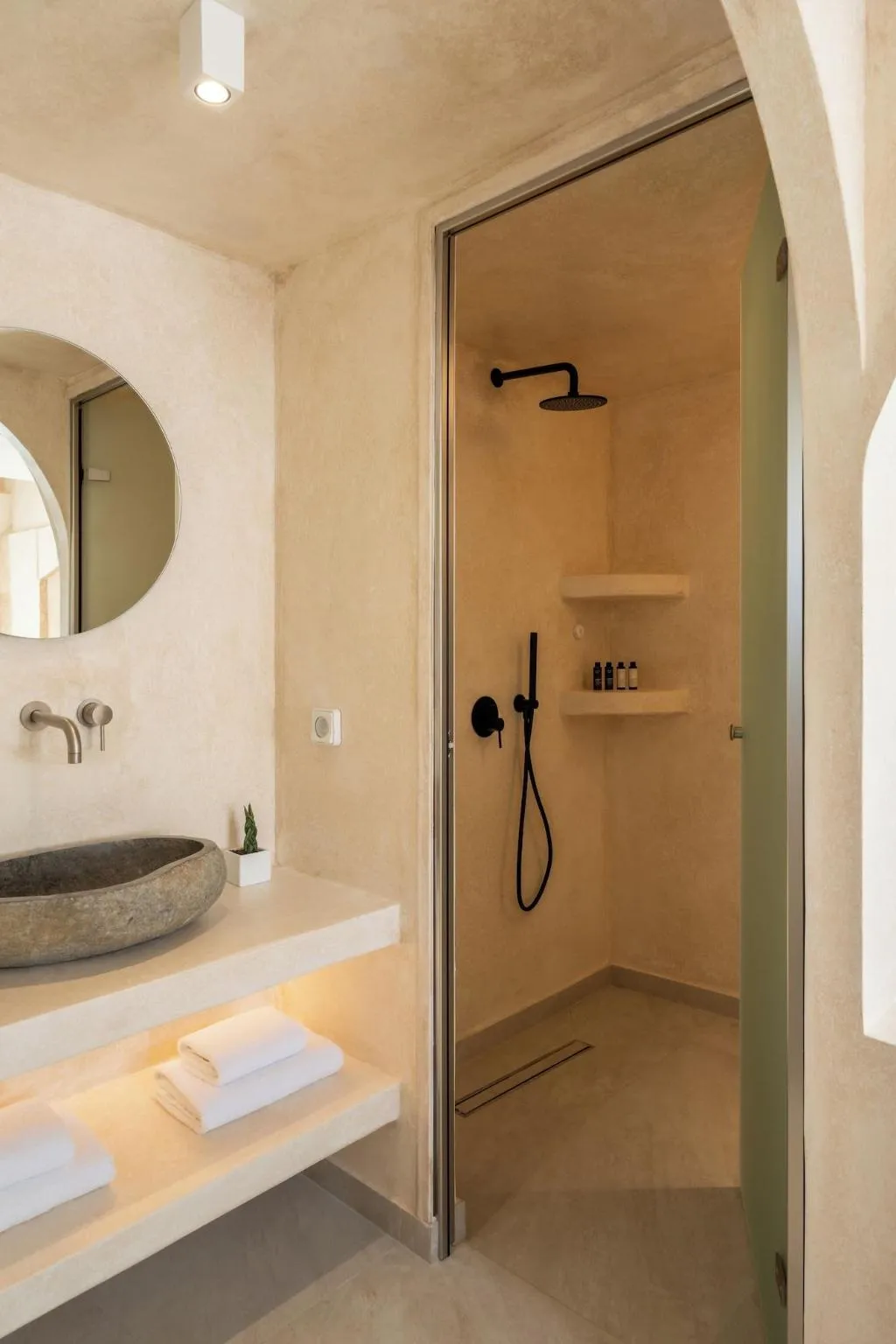 Room, Heyday Luxury Suites, Santorini