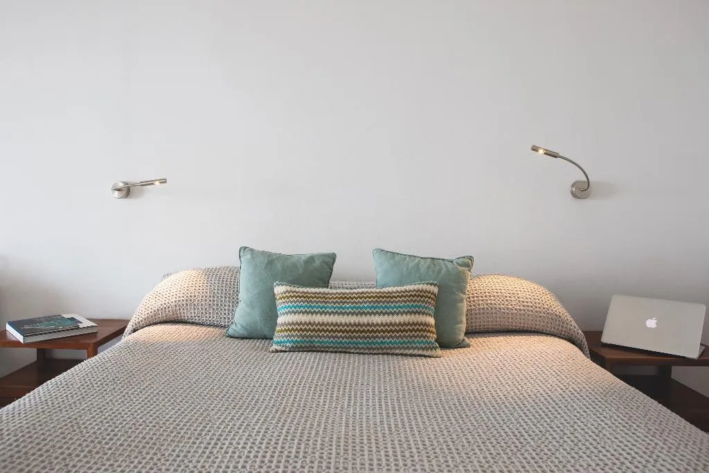 Double or Twin HONEYMOON Room, Remezzo Villas, Santorini
